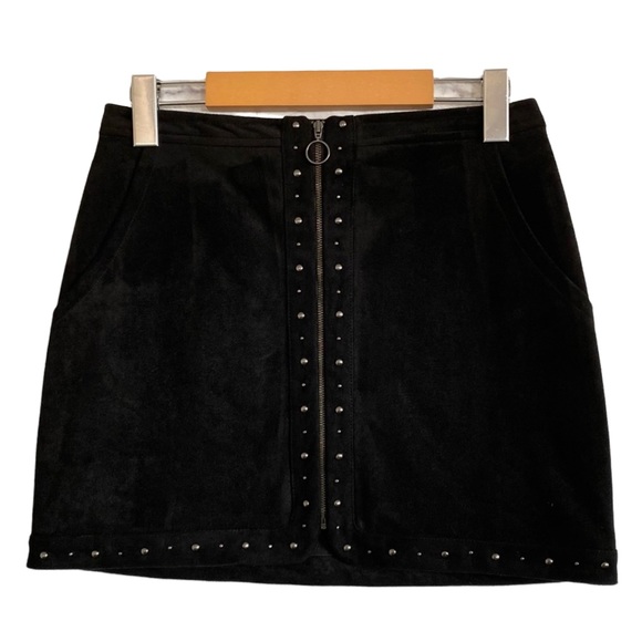 American Eagle Outfitters Dresses & Skirts - AMERICAN EAGLE Black Studded Faux Suede Skirt